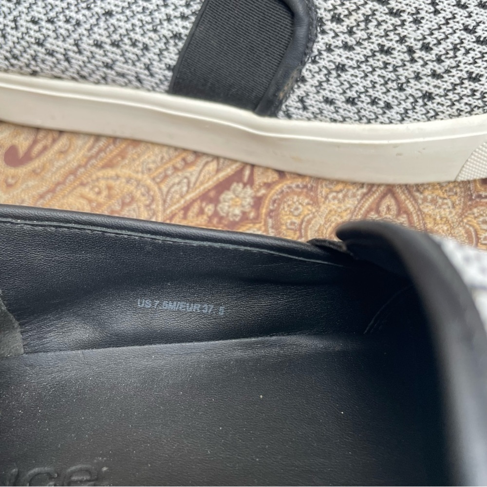 Vince Blair Black & White Pattern Slip On Sneakers Cushioned Comfort Size 7.5 - Picture 13 of 15